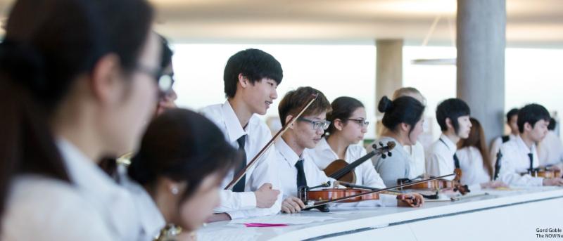 Teen musicians lined up 